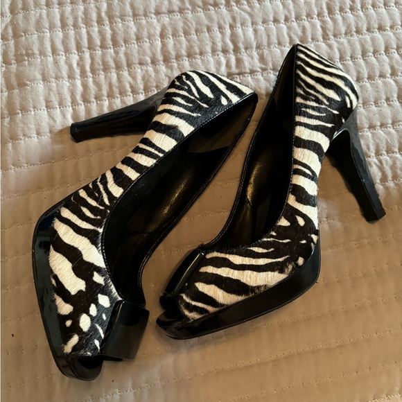 Ann Taylor zebra print heels - Picture 5 of 8